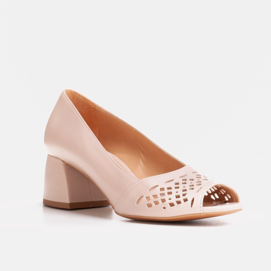 Beige Pumps with perforated front